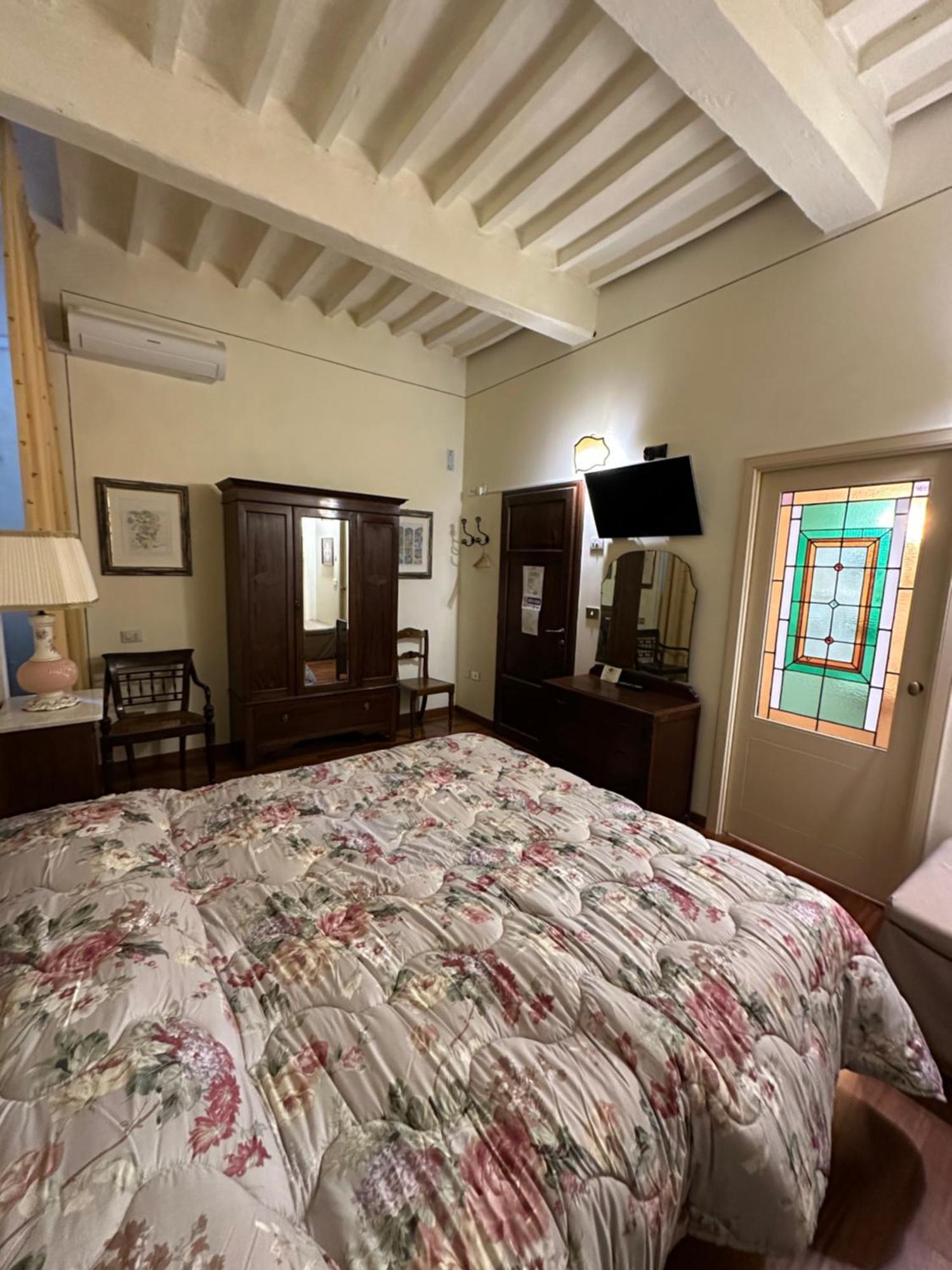サンセポルクロ ロカンダ グイディ Bed & Breakfast エクステリア 写真